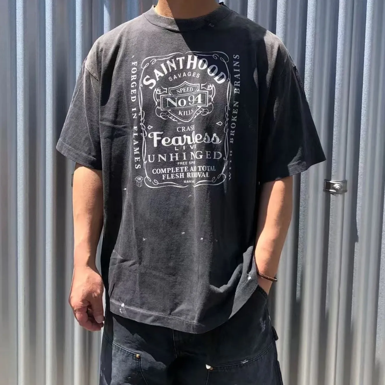 ❥8038#P140 Saint Mxxxxxx ✖️Neighborhood co-branded new model [Angel Skull Love] is made of double yarn double-ply cotton batik fabric 290 grams, comfortable and breathable to wear. Stiff silhouette, full of street feel, loose fit. Craftsmanship: semi-water slurry printing + graffiti + spray coding, batik and wash. Size: (S-M-L-XL) Color: Washed black